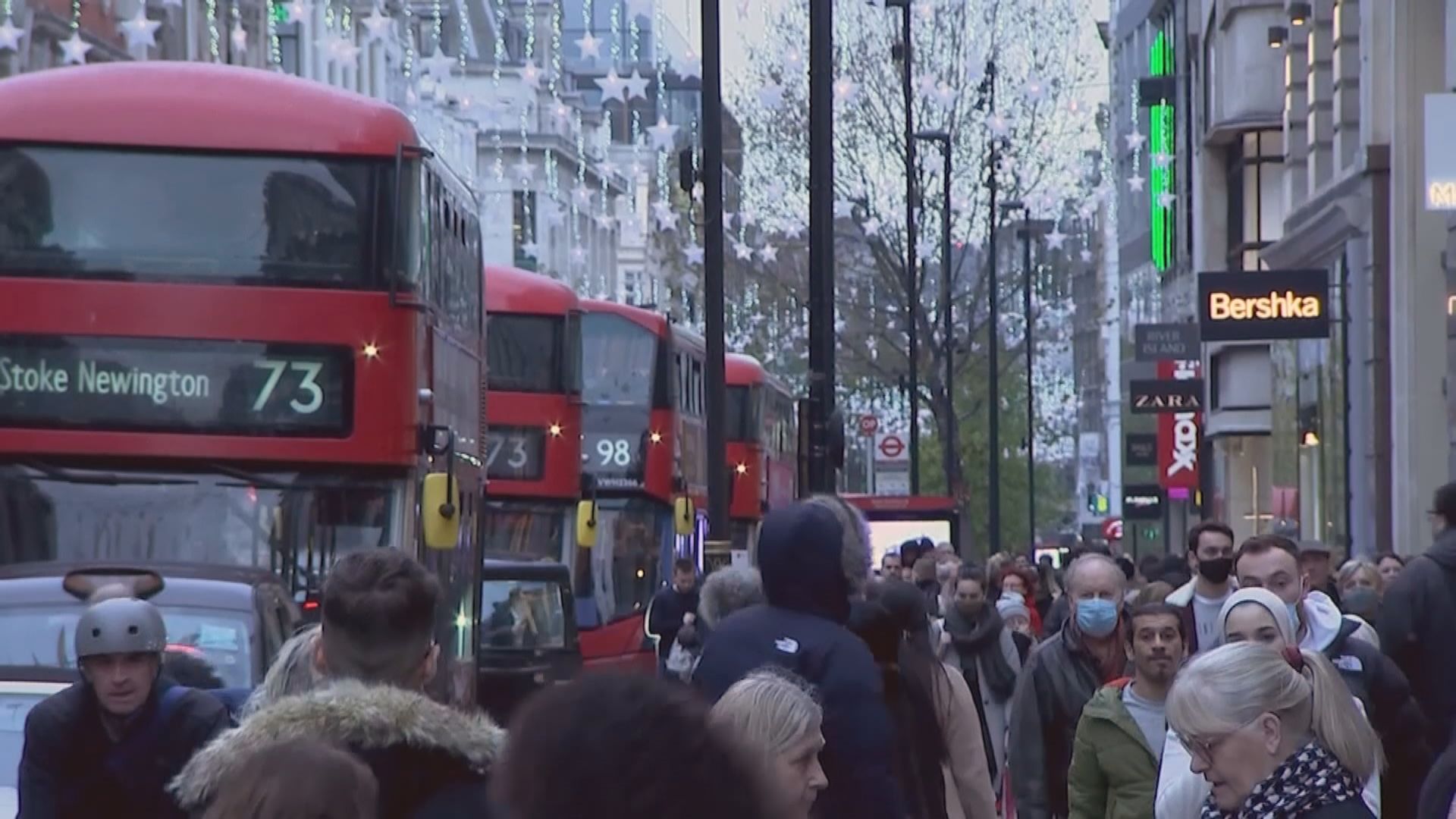 英國召開內閣會議討論新冠疫情