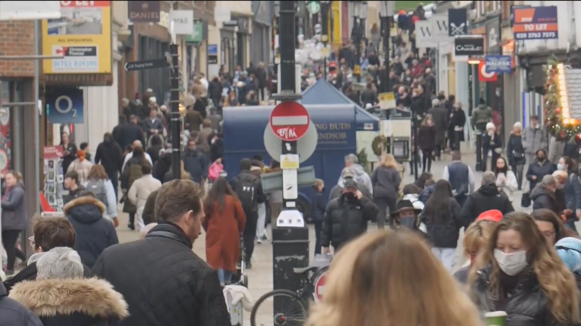 英國擬將隔離期減至五天　教育大臣支持認為有助紓緩人手不足
