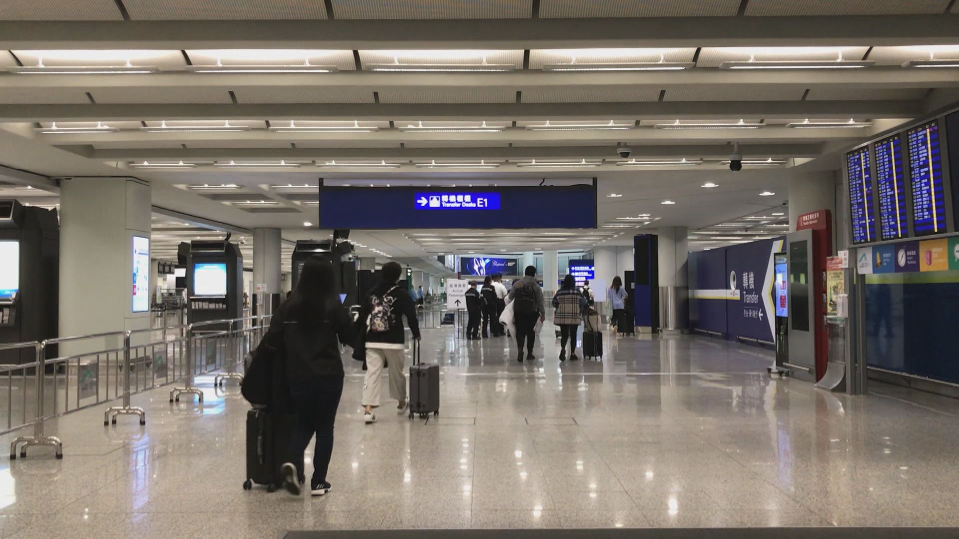 政府星期五起禁止日本、葡萄牙及瑞典非本港居民入境