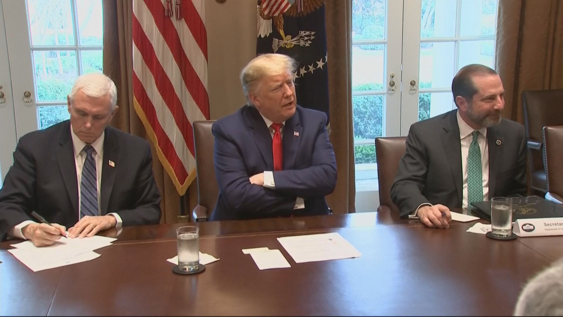 特朗普晤藥廠高層促盡快生產藥物疫苗