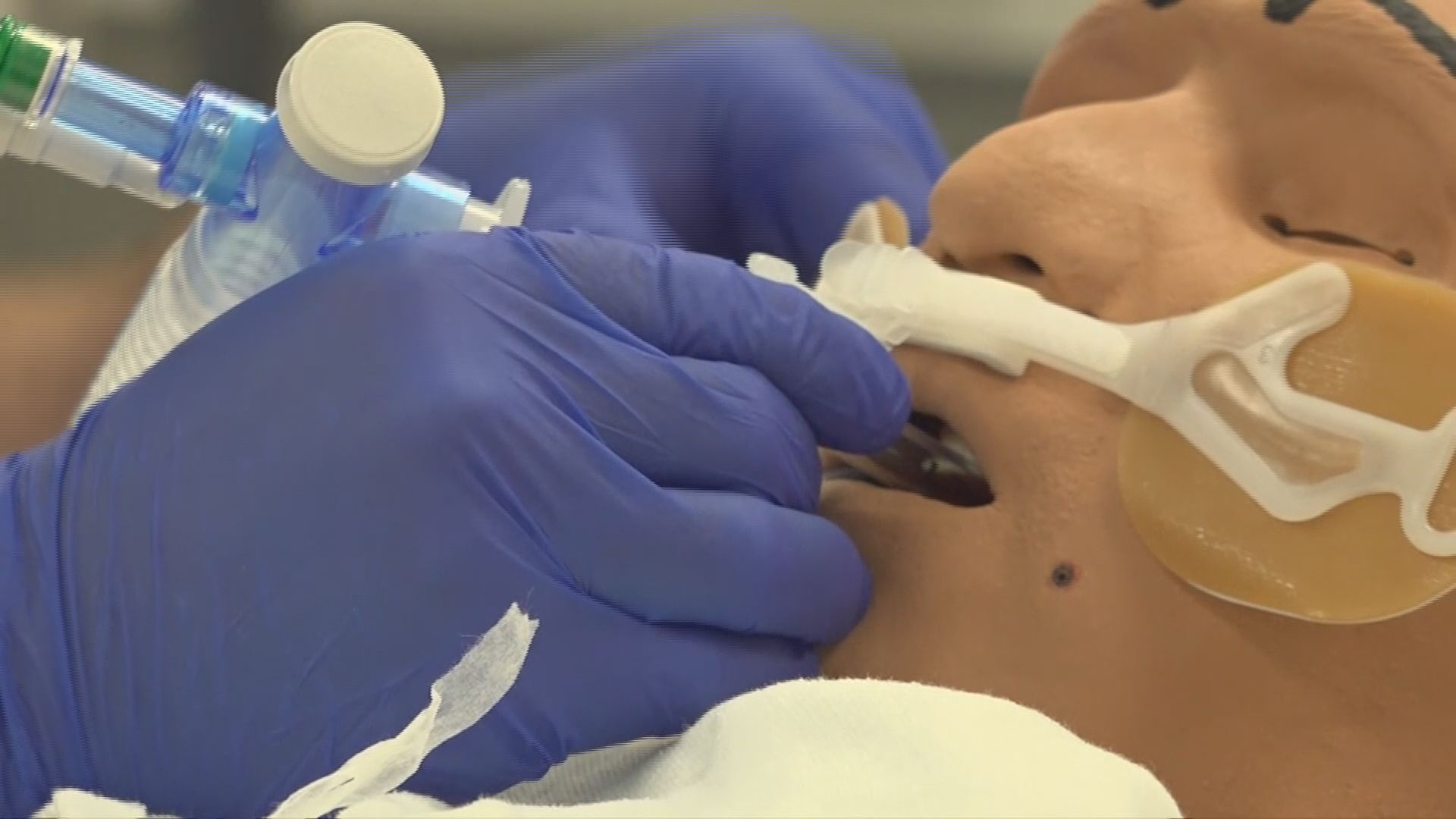 紐約州確診逾十萬宗　州長宣布徵召閒置呼吸機