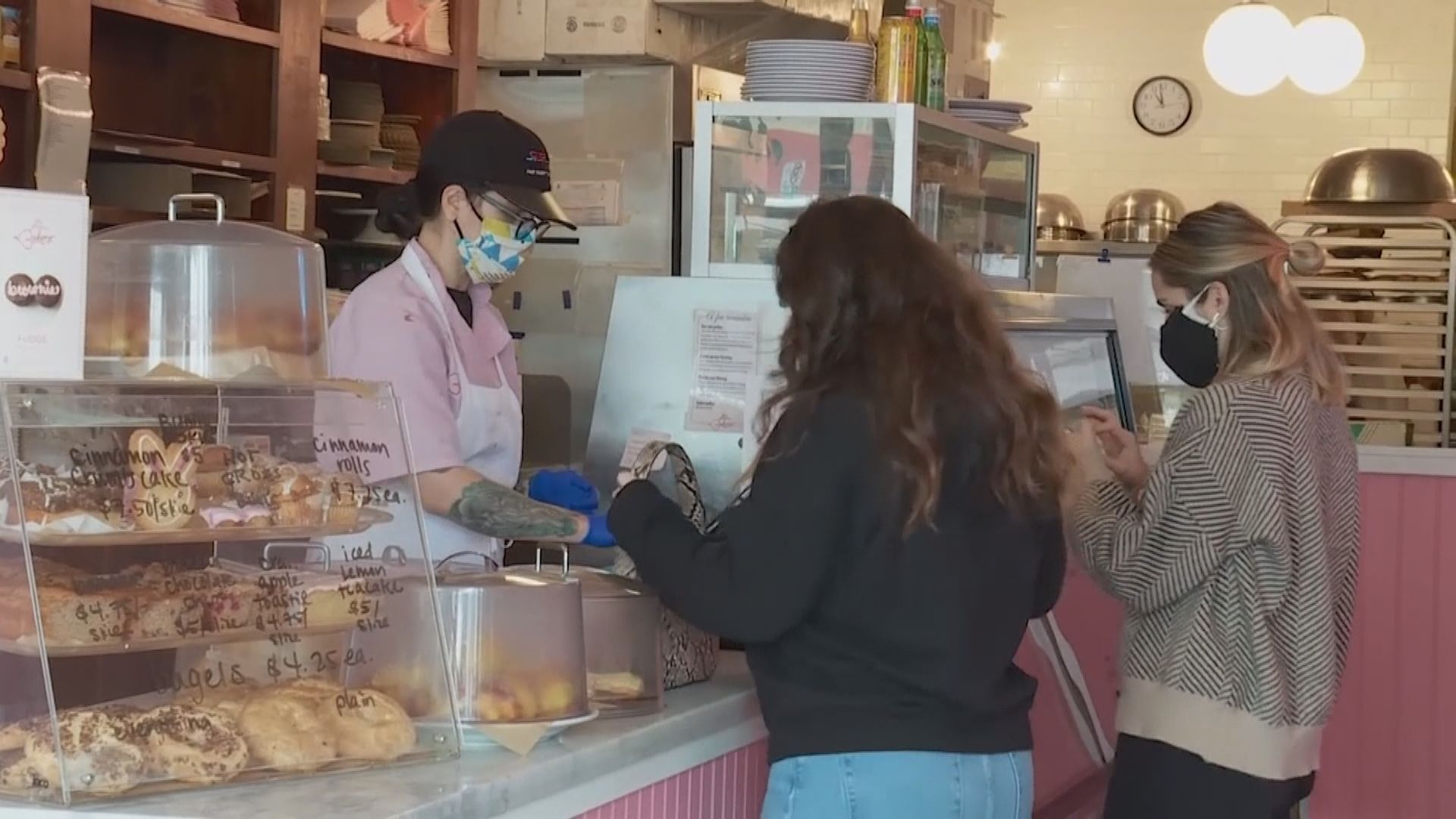 特朗普料部分州份最快四周內可撤銷大部分社交距離限制