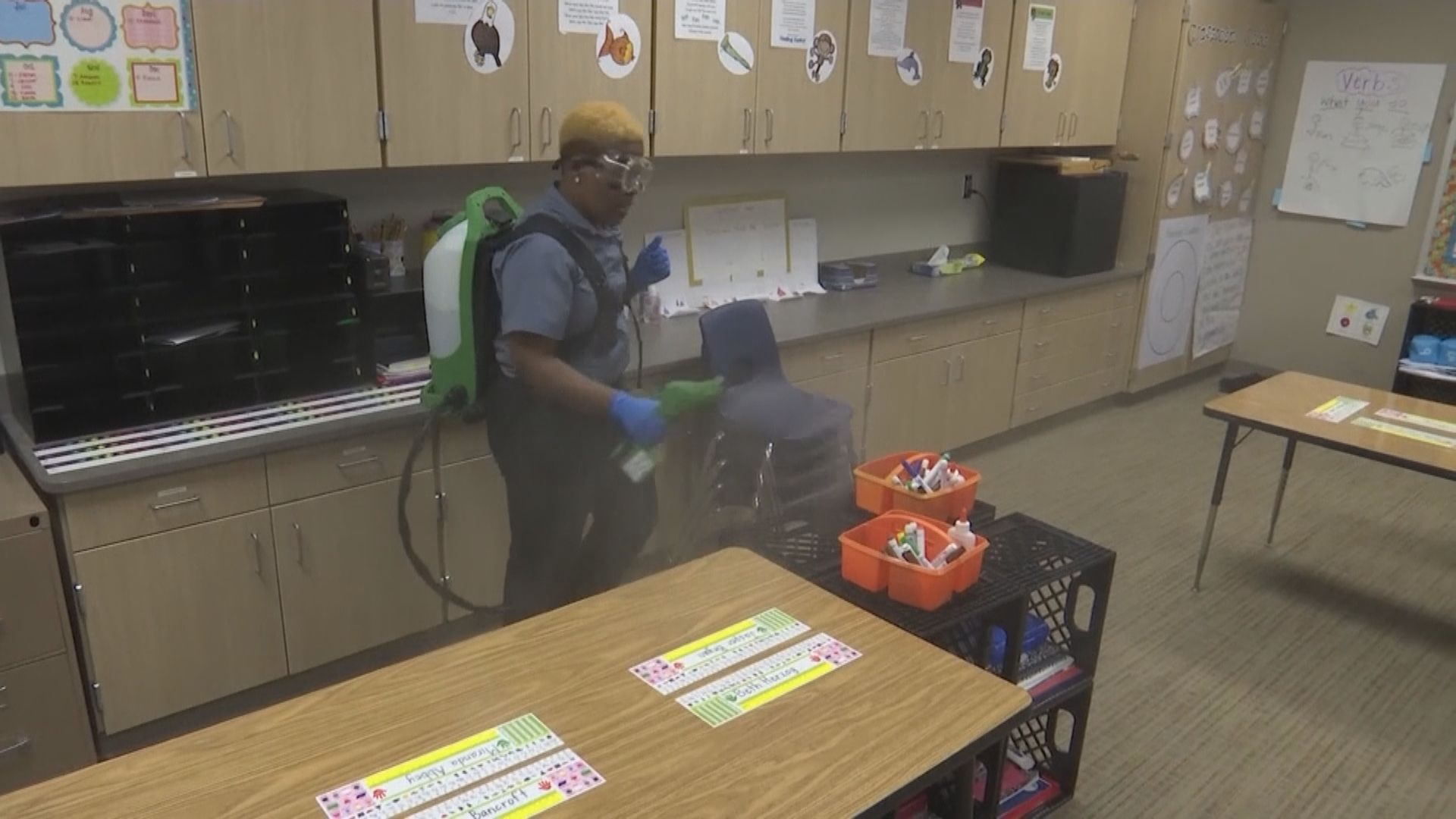 特朗普斥部分州長將秋季重開學校問題政治化