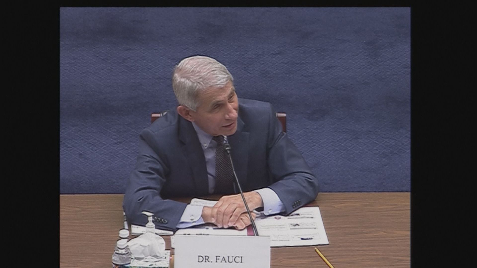 福奇指有信心新冠病毒疫苗明年面世