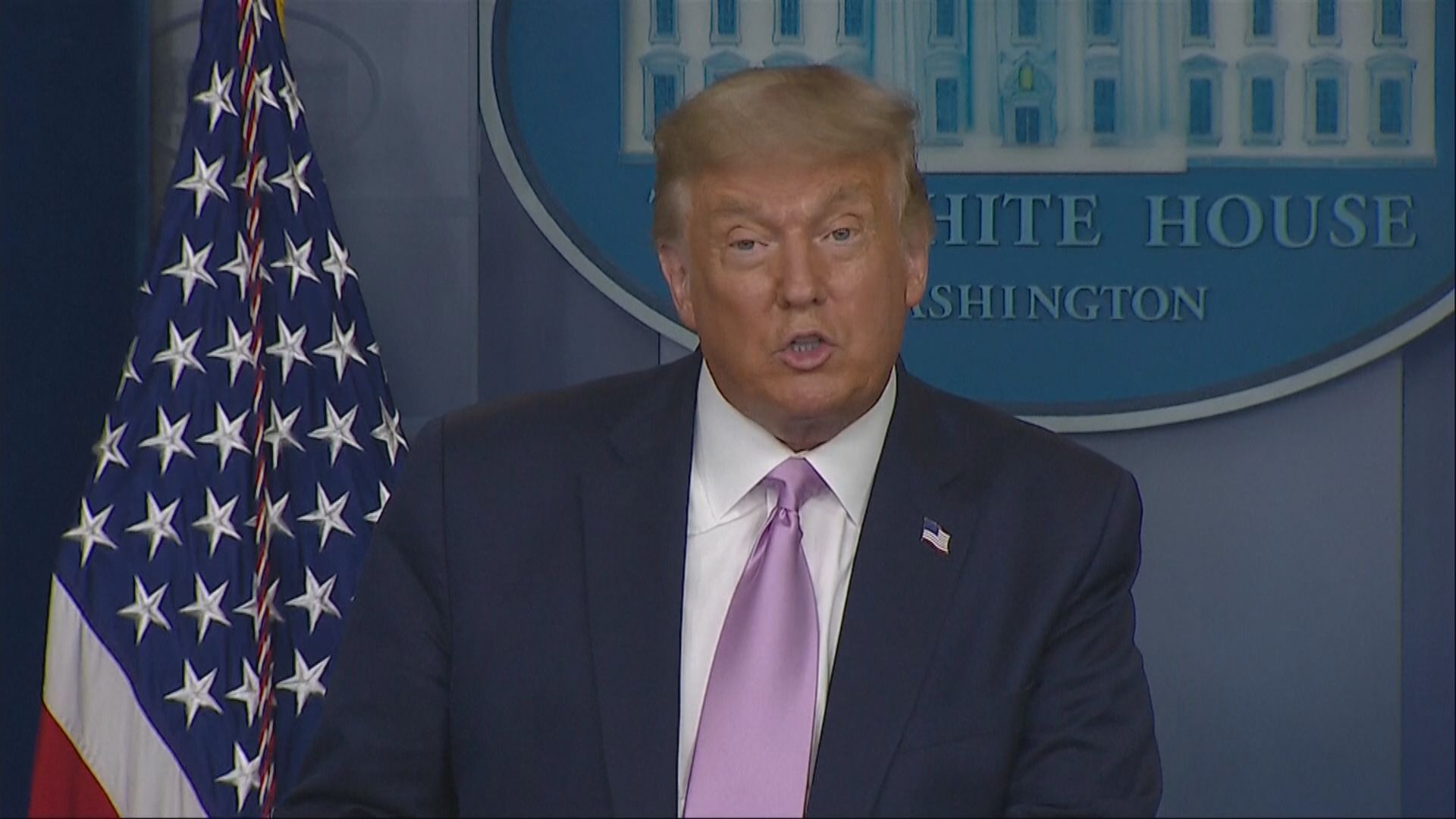 特朗普：美國新冠疫情正在減退