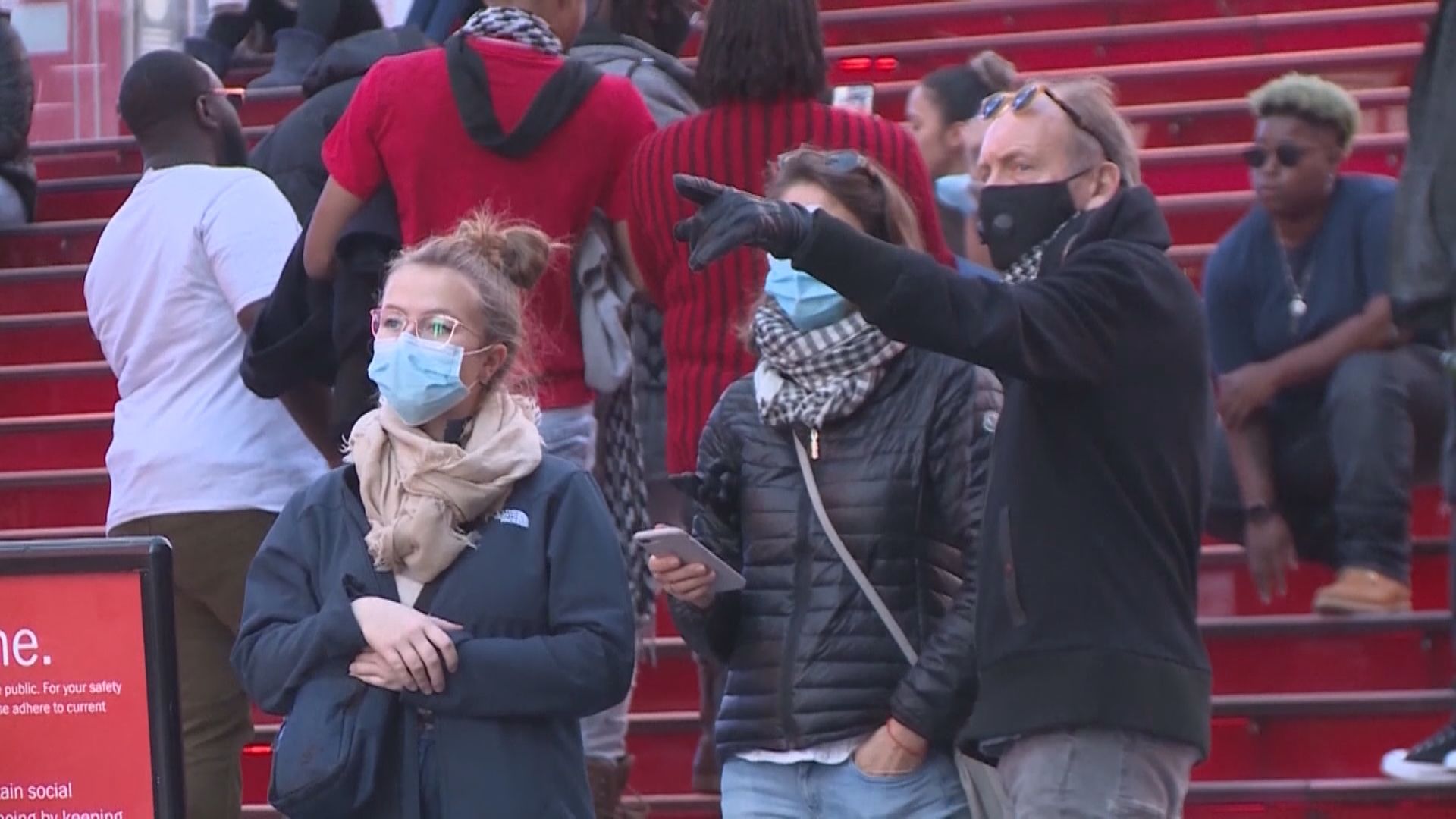 美單日增逾二十萬宗確診個案　拜登推「百日口罩令」及要求福奇留任