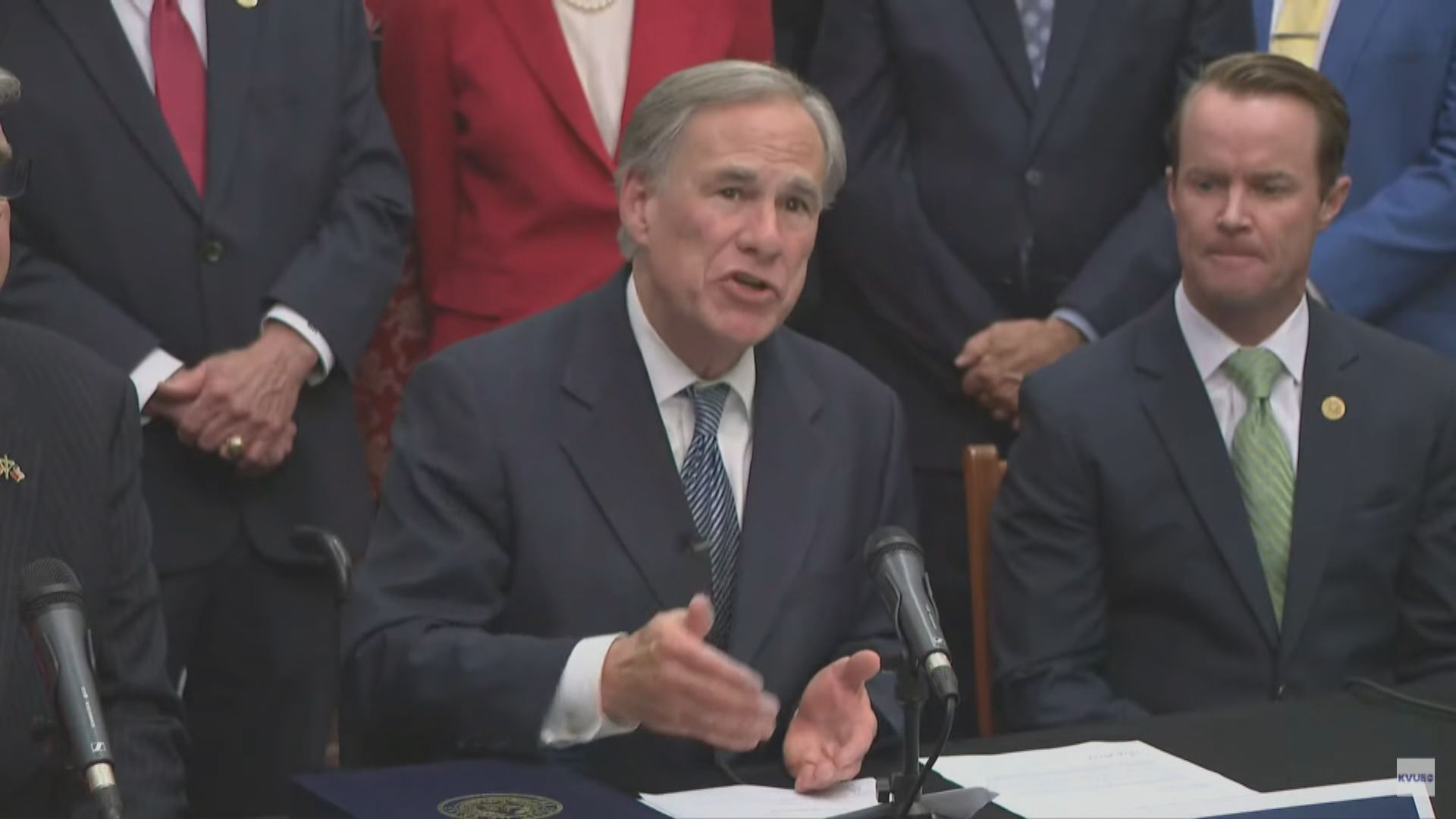 美國得州州長確診感染新冠病毒