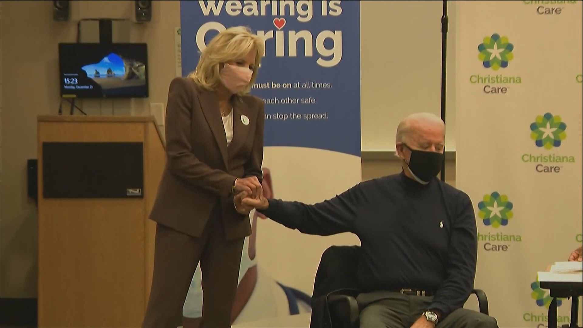 拜登公開接種新冠病毒疫苗　稱對疫苗有信心