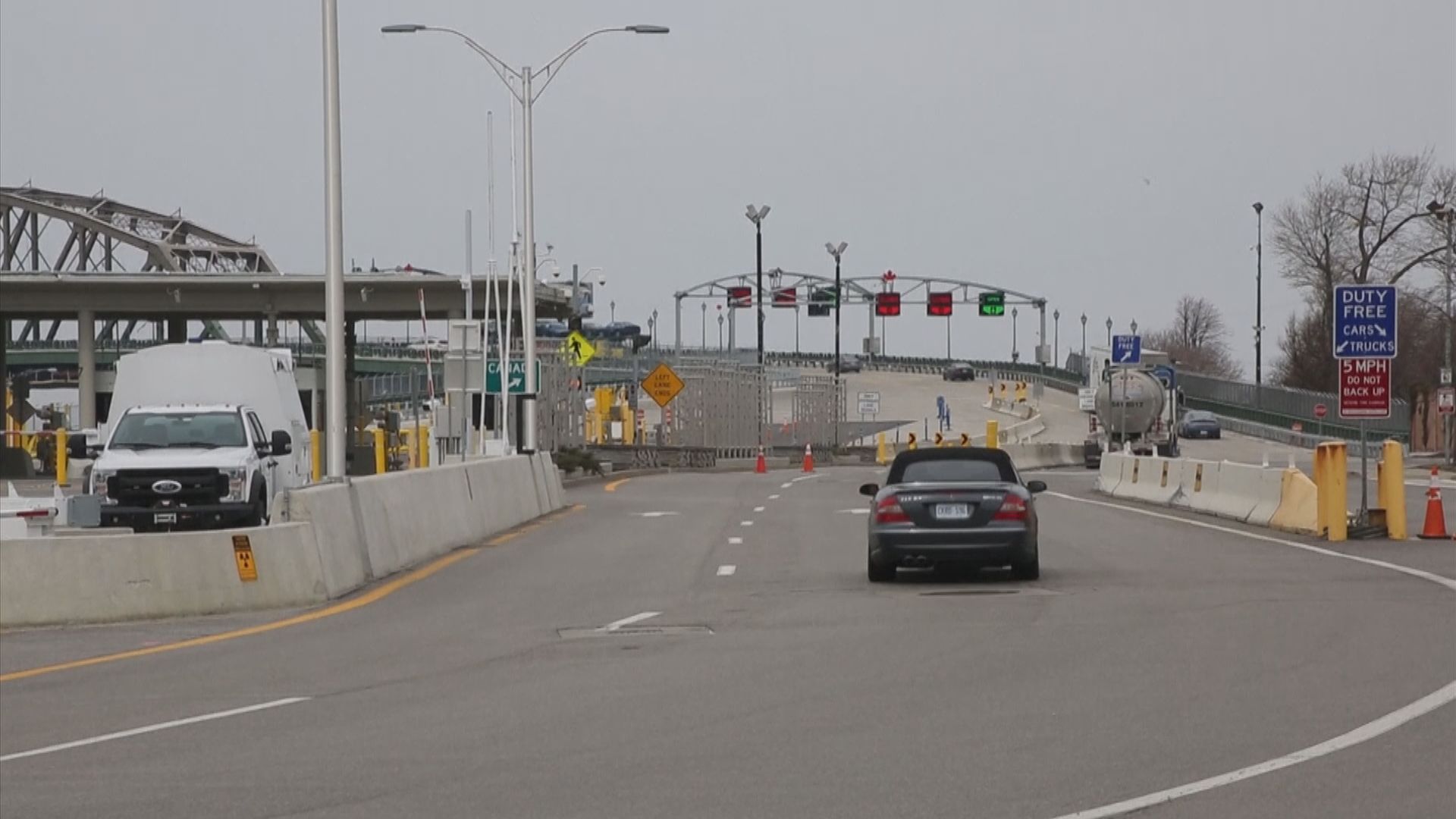 美加延長關閉邊境至下月21日