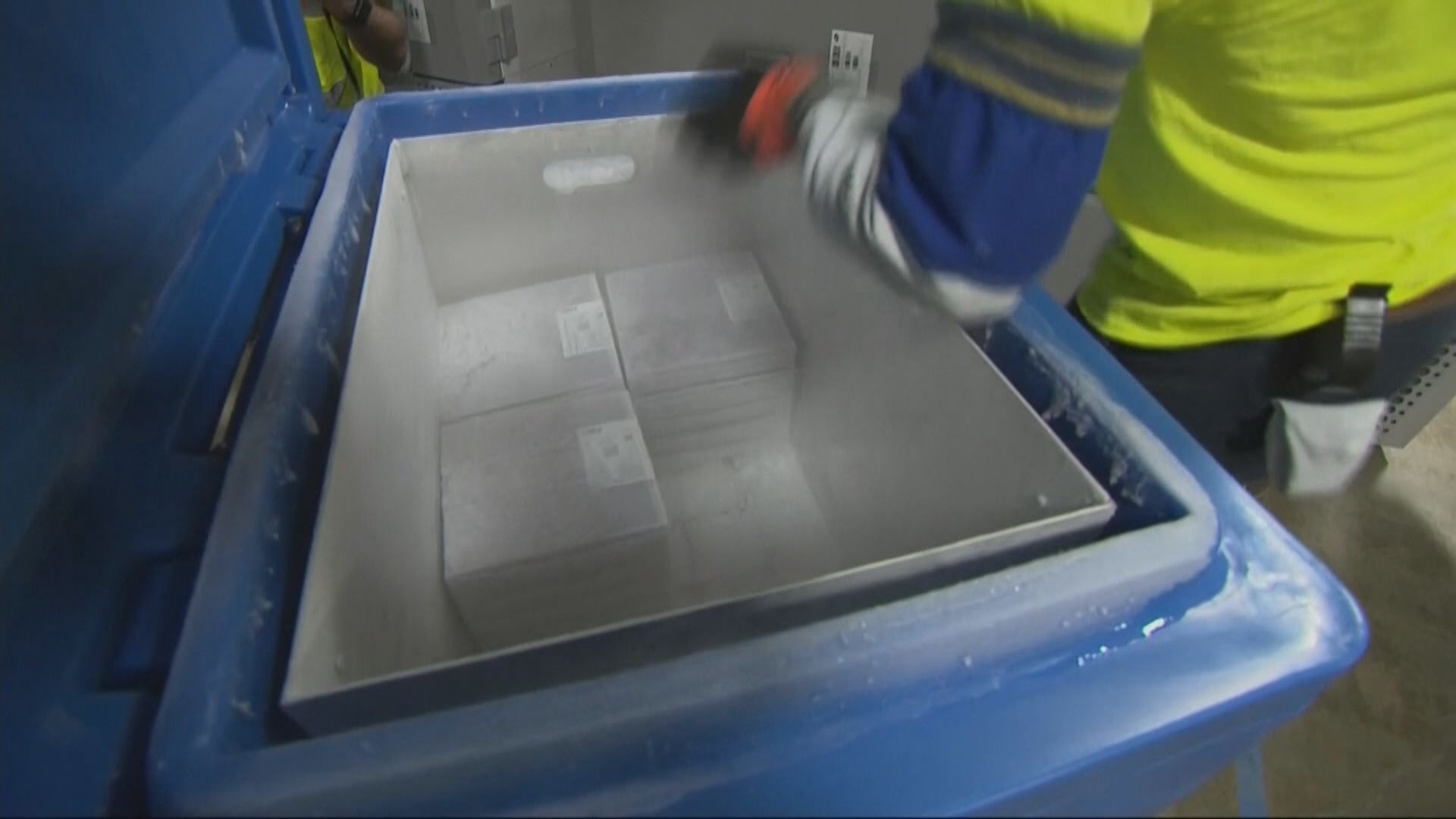 食衞局局長認可復星BioNTech疫苗在港緊急使用