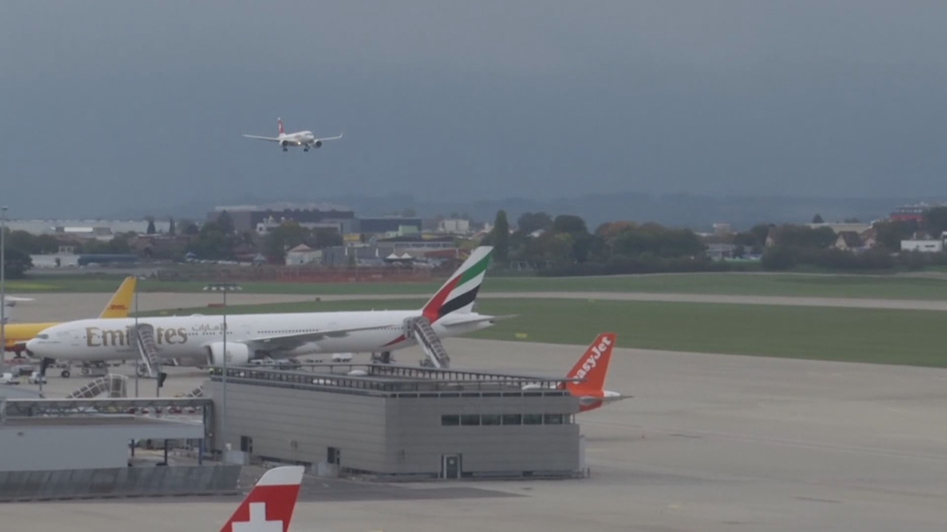 據報數百名英國遊客拒絕隔離要求　漏夜逃離瑞士