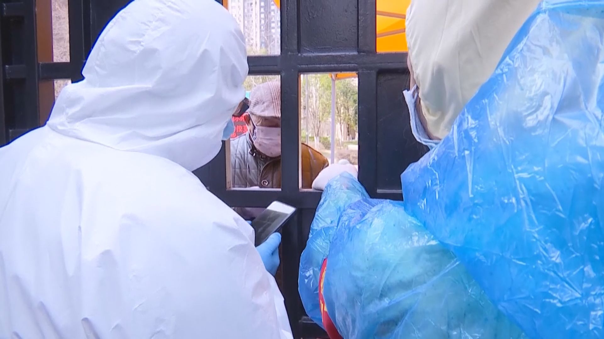 武漢首次單日無新增確診　湖北放寛外省人進省限制