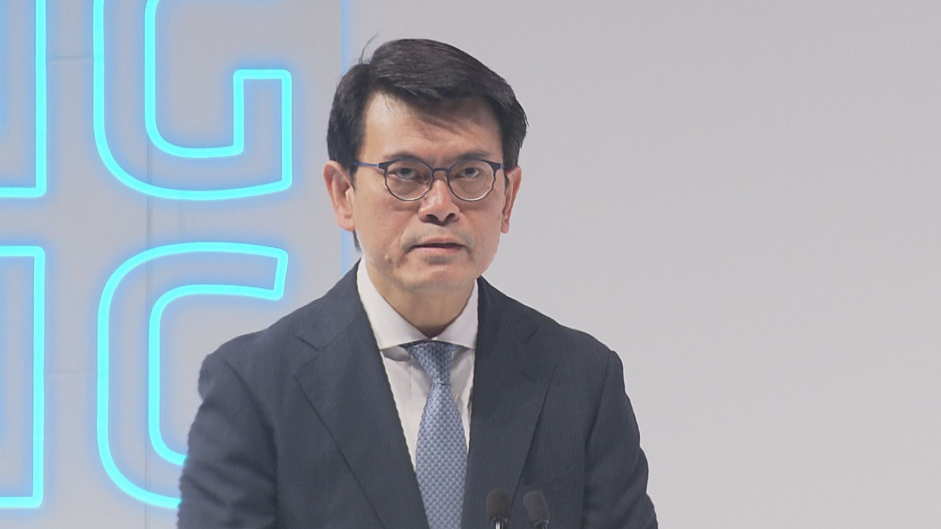 商務及經濟發展局局長邱騰華司機快速測試陽性