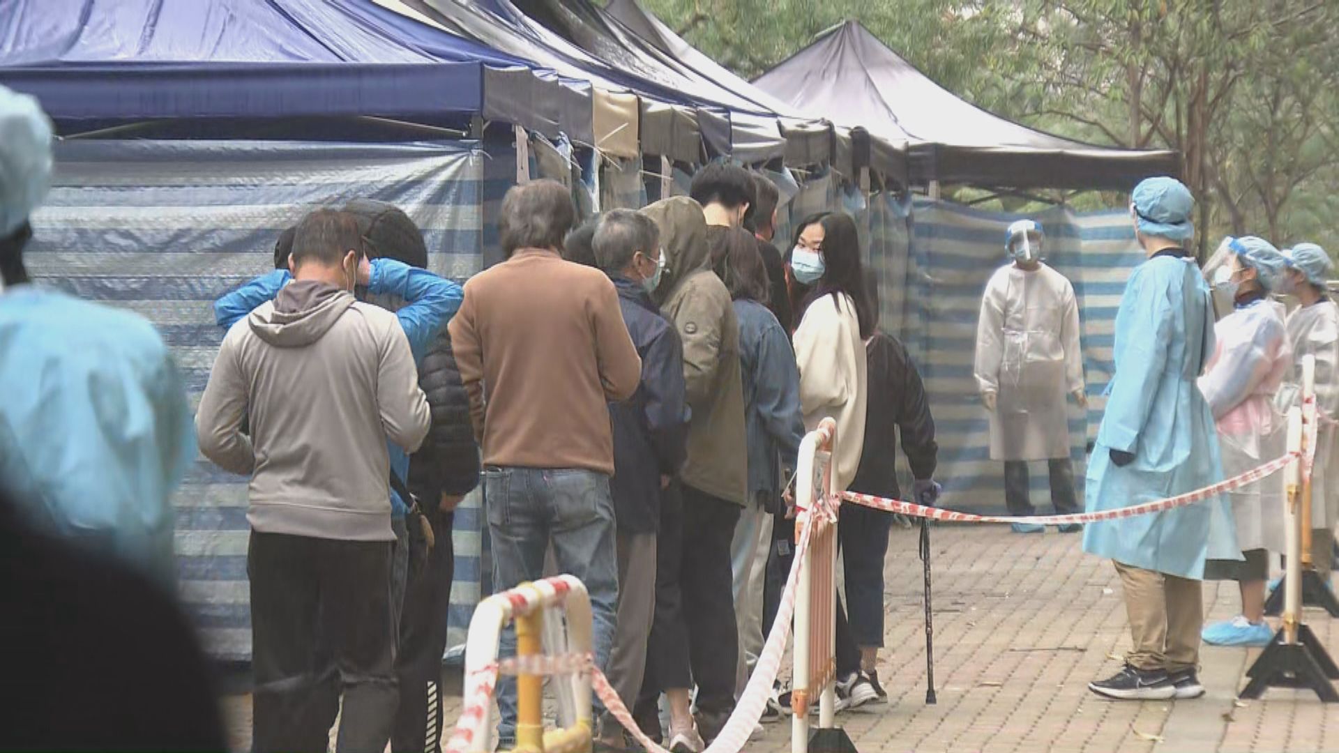 政府凌晨圍封葵涌邨映葵樓   居民下午一時前須檢測