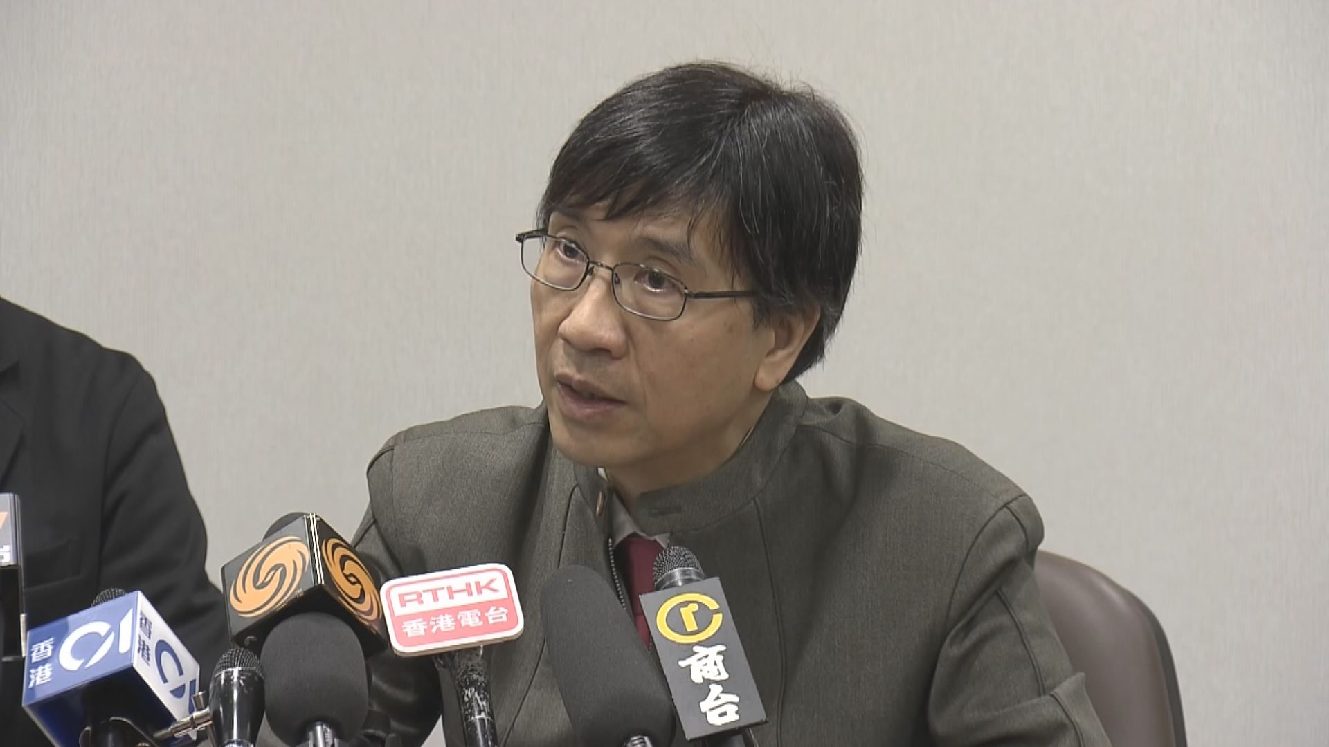 袁國勇︰未來數天是阻截病毒入香港最後機會