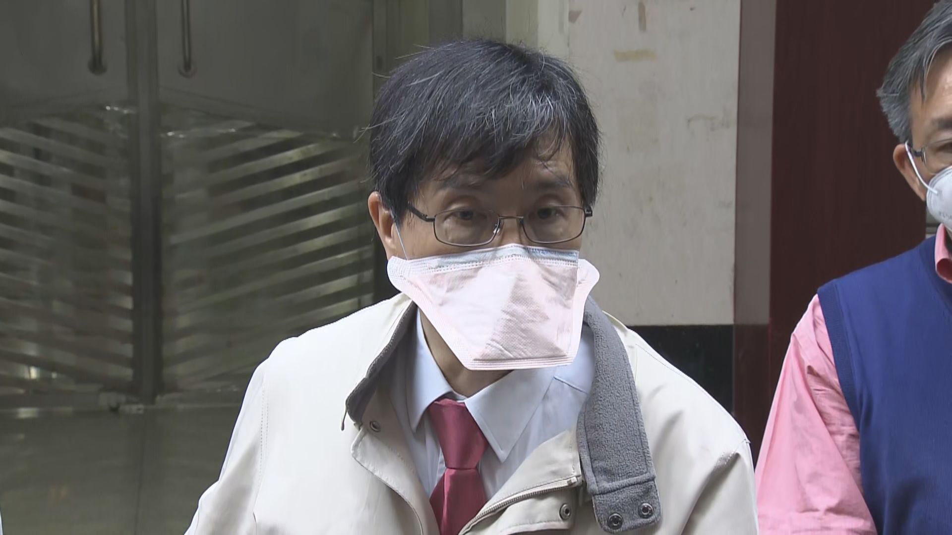 袁國勇：北角東發大廈C座6、7號室疑有垂直傳播