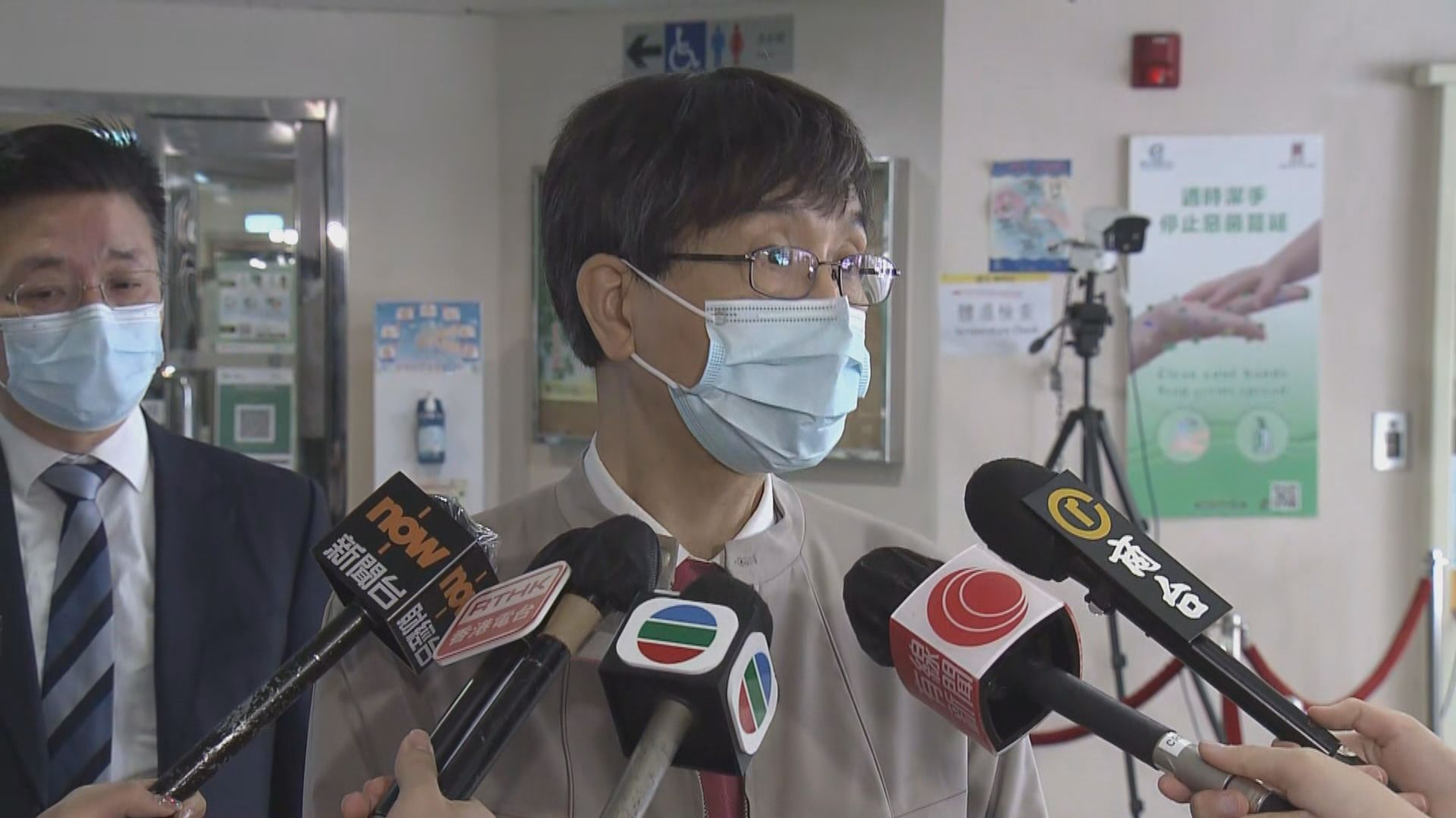 袁國勇：香港疫情已清零惟情況極不穩定　市民應盡快接種疫苗