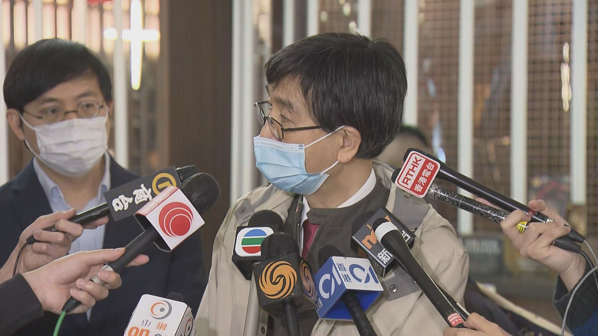 袁國勇到望月樓視察指餐廳送風不平均　氣流將病毒帶到死角位