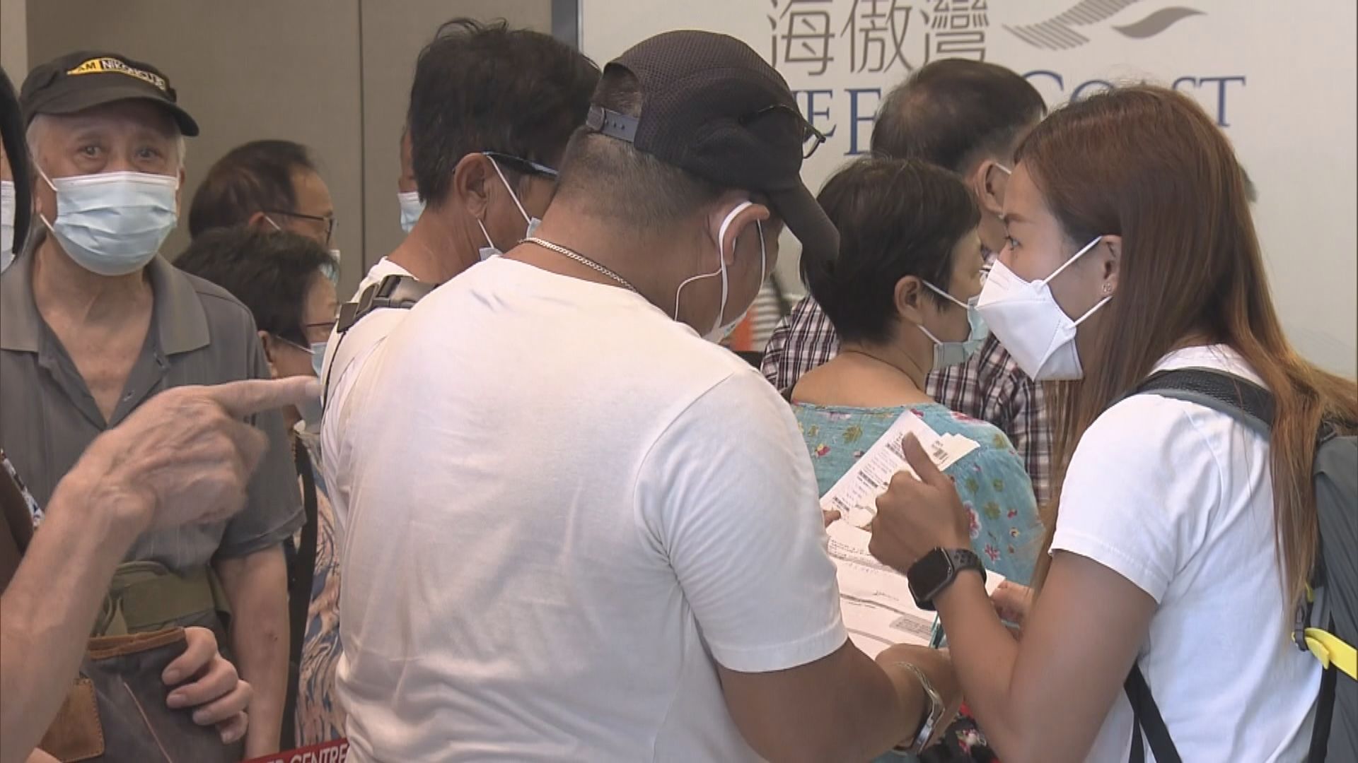 【延至月中】消費券辦事處加設一層櫃位協助市民重新登記 