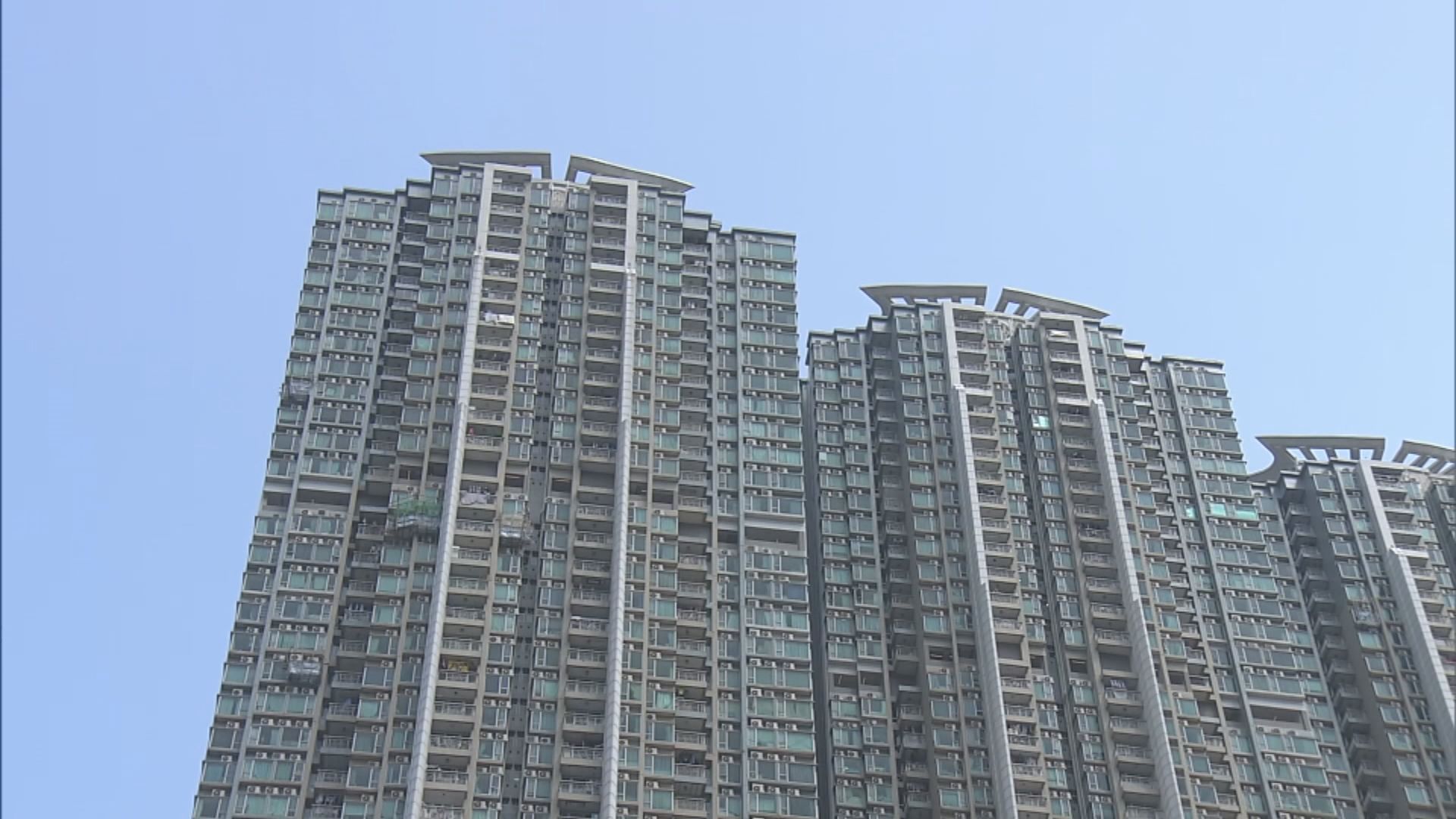 逾300名首都業主聯署 要求港鐵交代拆牆事件