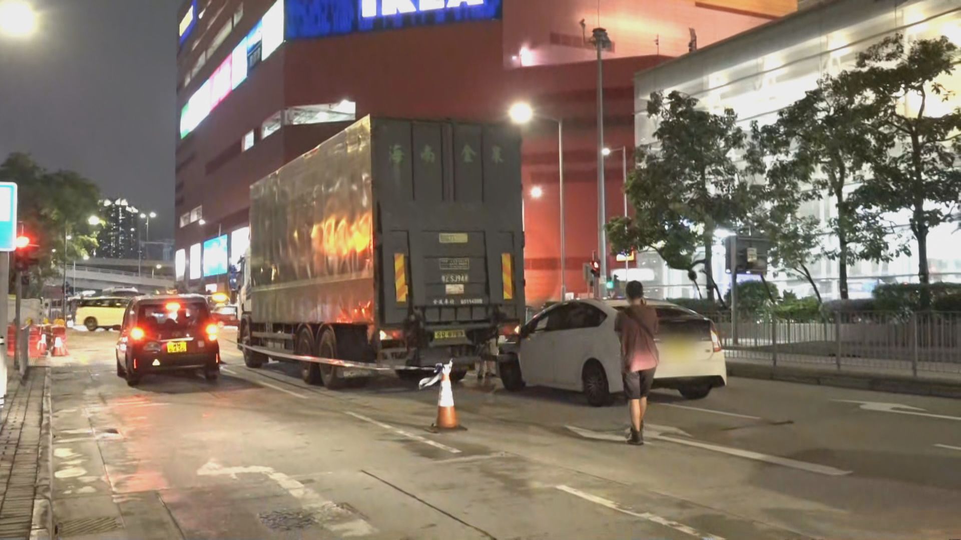 警方追截違例駕駛私家車　揭司機缺席聆訊被通緝