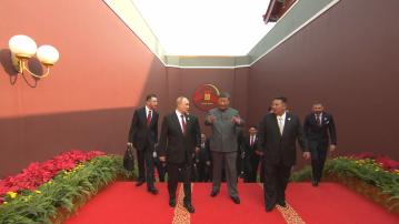 抗戰勝利80周年閱兵｜習近平普京金正恩歷史性同框　展現三方團結應對西方