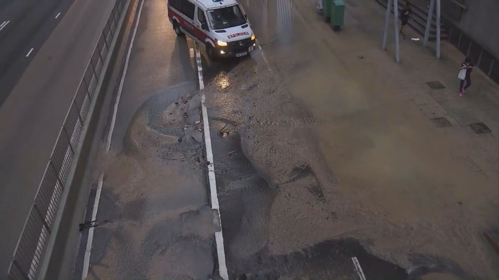 黃竹坑道往香港仔隧道方向全線解封