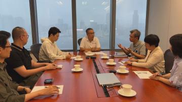 「鑫樂」樽裝水風波｜許正宇召開緊急會議跟進樽裝水事件　邀請審計署審查招標過程