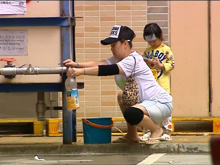 水務署到紅磡邨跟進食水含鉛