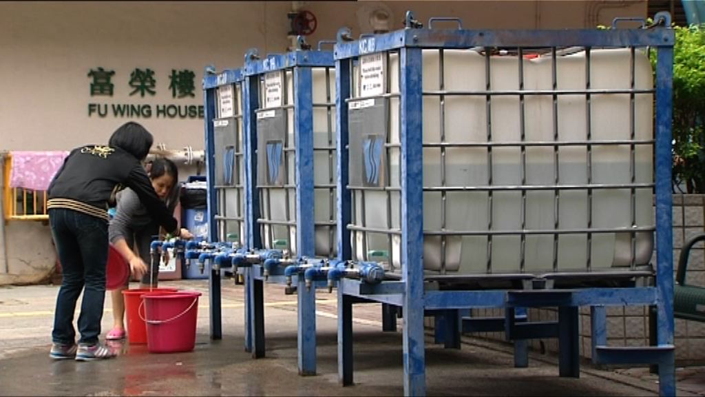 水務署抽取荃灣配水庫樣本化驗