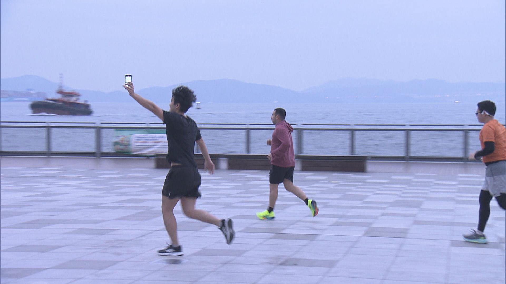 天文台指周日氣溫低至九度　提醒渣馬跑手賽事前後注意保暖