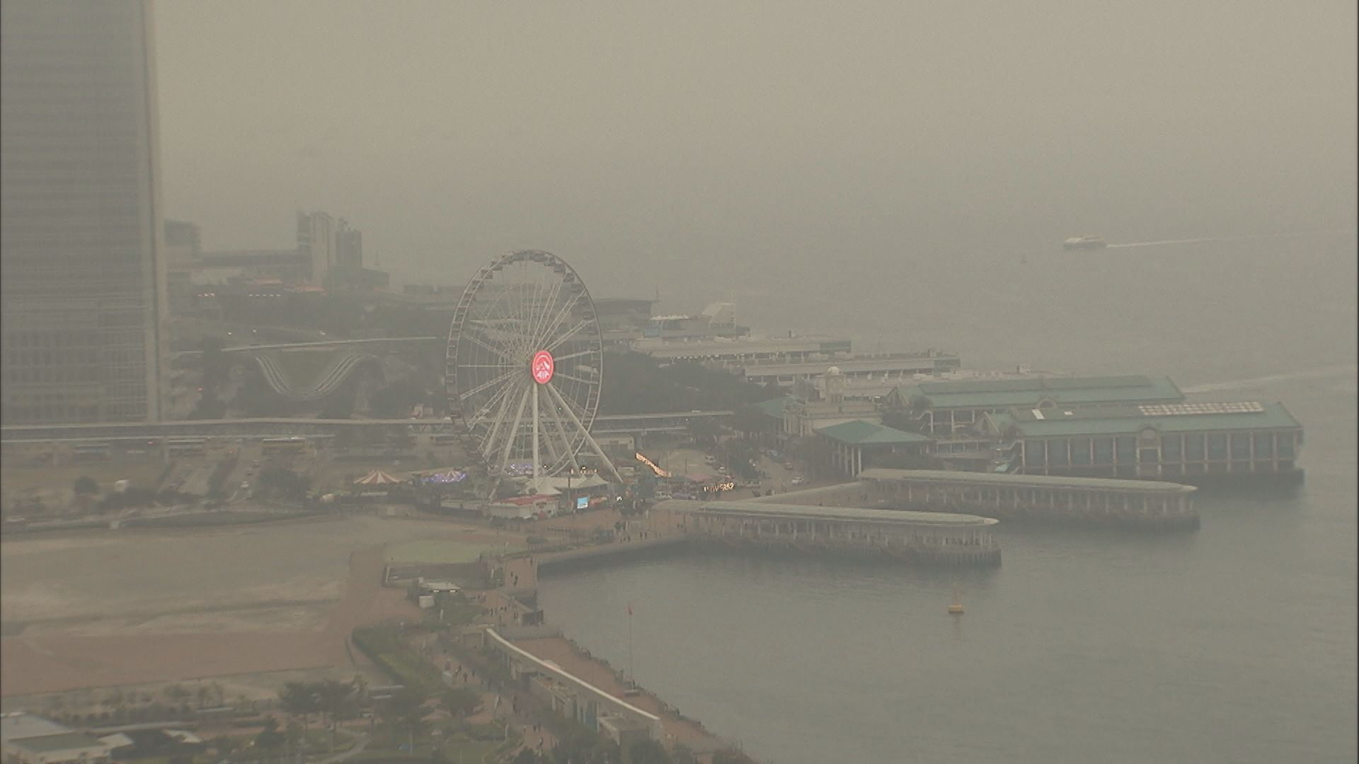 本港部分水域能見度低於兩海浬