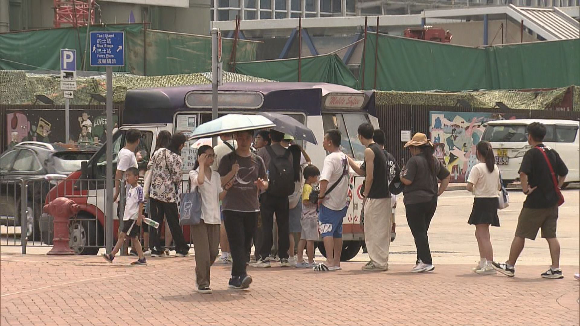 天文台：周六維持一號風球 周日早上考慮改發三號波