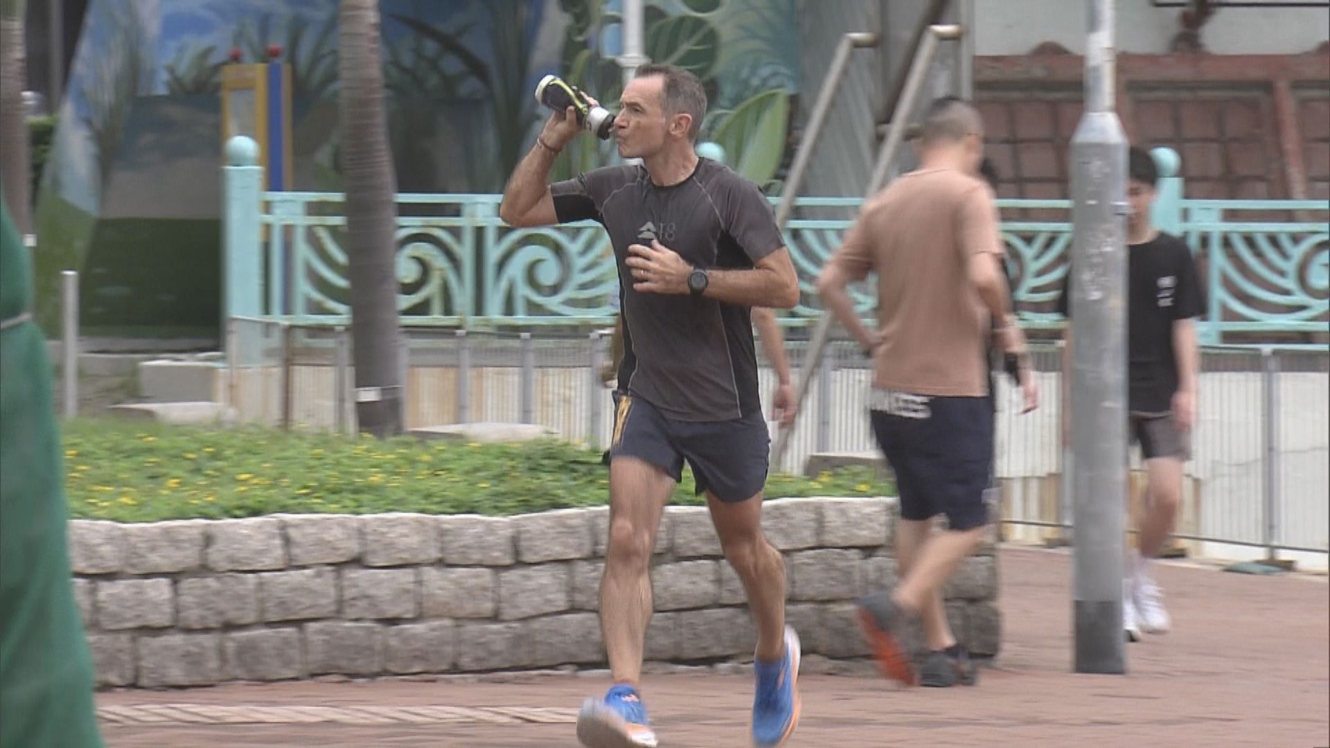 天文台：下午3時至6時考慮改發一號戒備信號