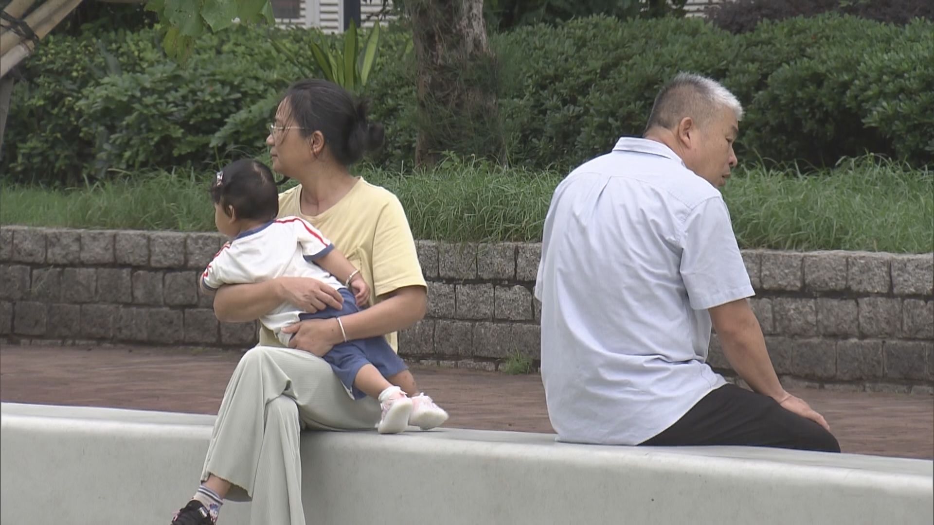 天文台：下午4時40分改發一號戒備信號