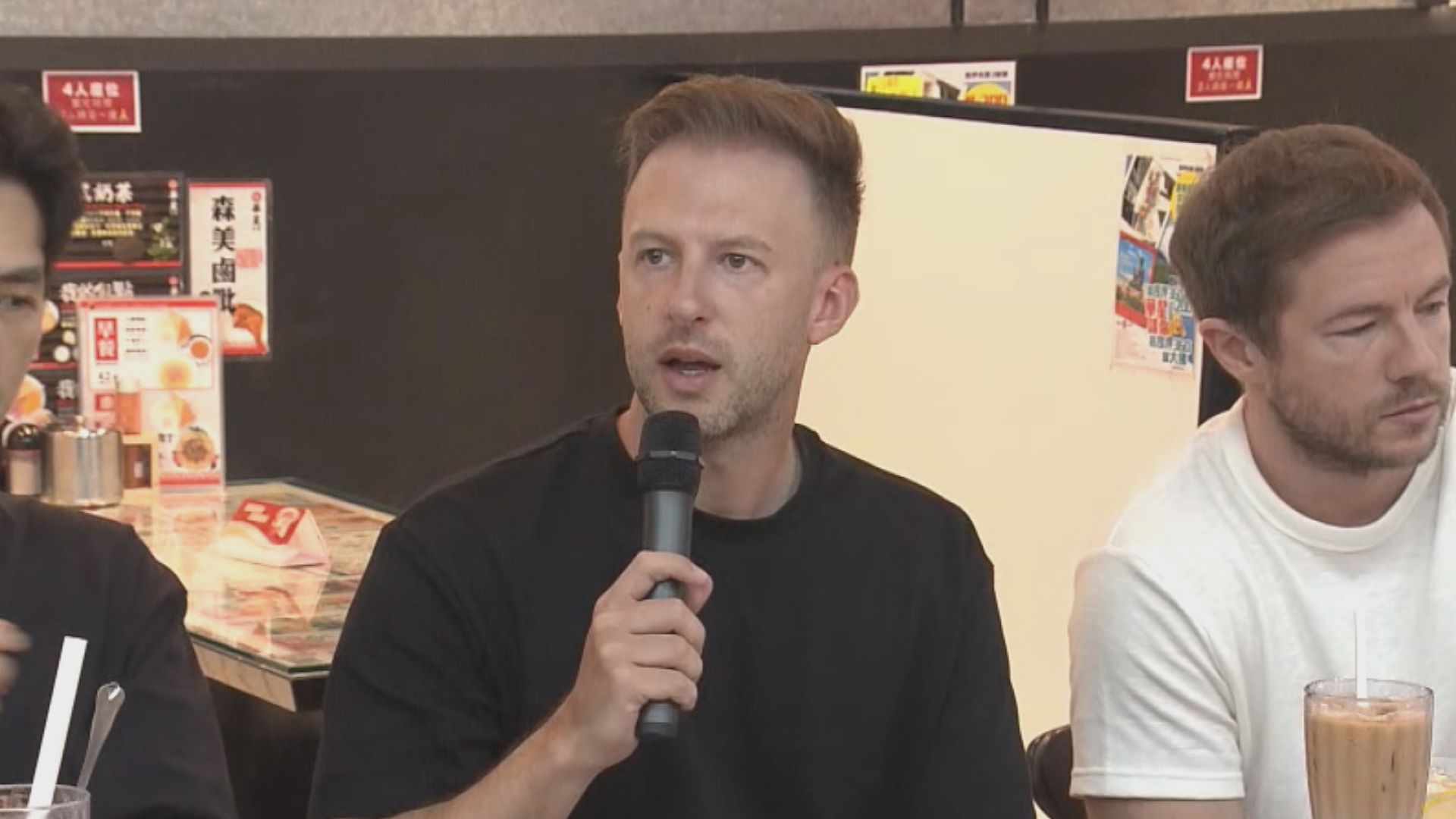 偕利素禾斯基等嚐菠蘿包　桌球「一哥」卓林普冀「新港人」奧蘇利雲等多留港