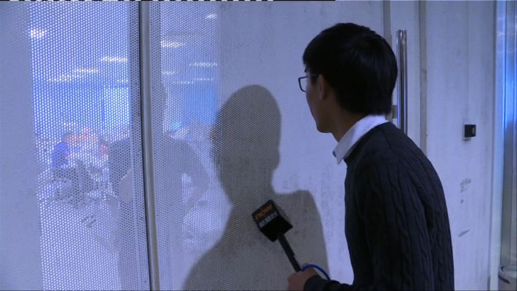 嚴迅奇所屬建築師事務所未回應事件