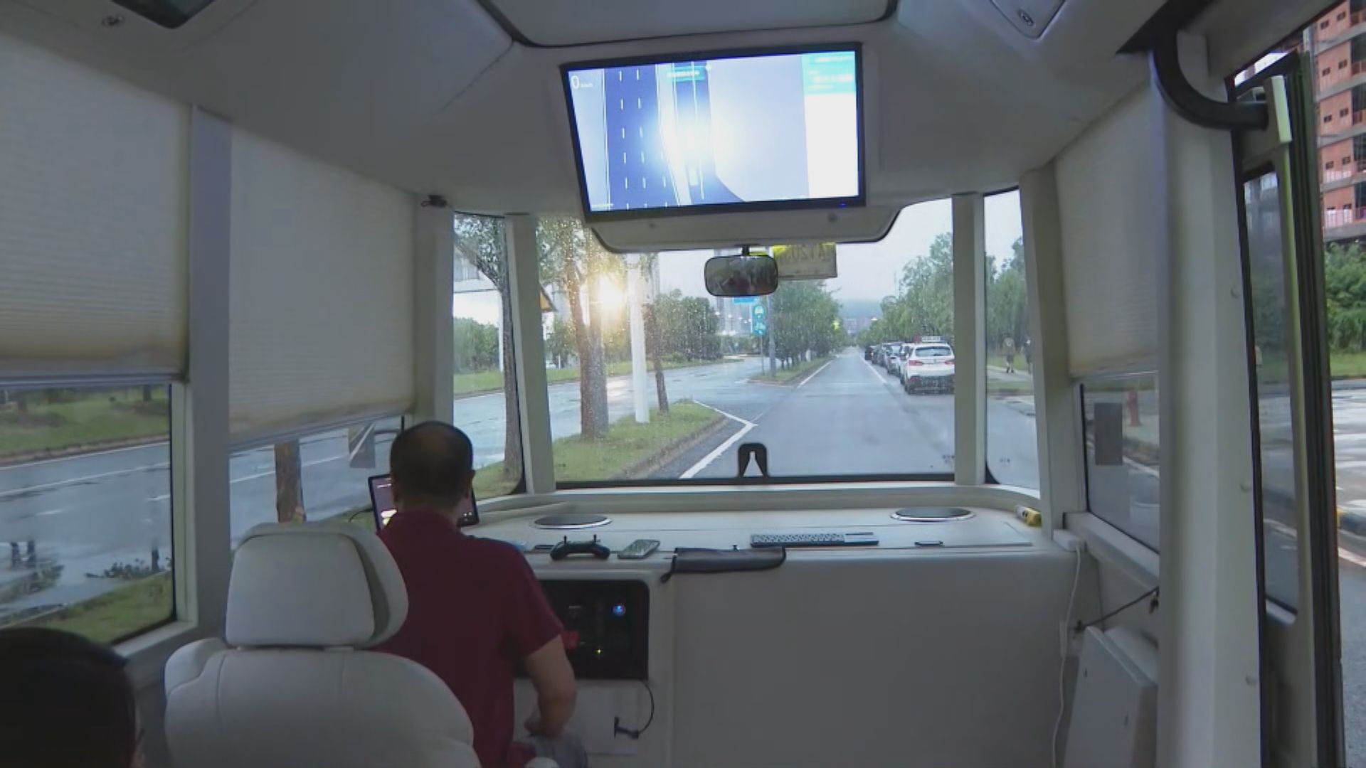 武漢近年發展智能網聯汽車　小巴及空軌列車都推動無人駕駛