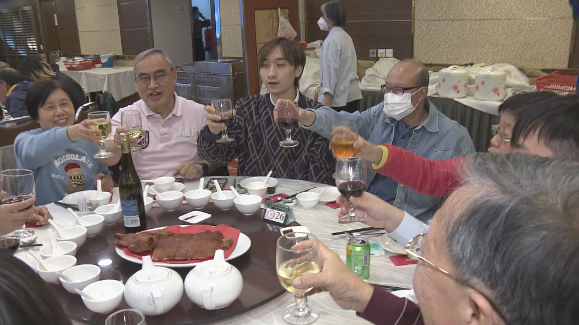 有市民到酒樓做冬　酒樓負責人料生意額升三至四成