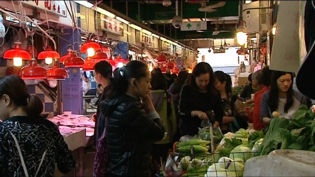 市民趁冬至買菜　雞蝦貴平日一成