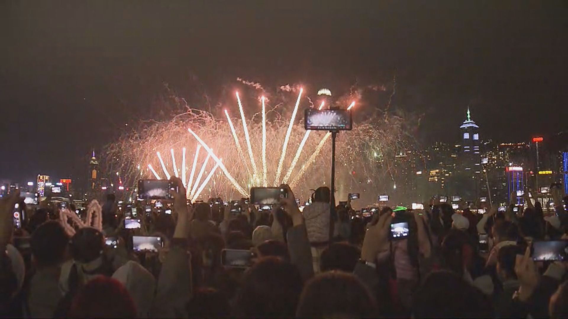 冬日維港水上煙火晚上舉行