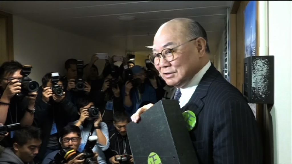 胡國興提交180提名報名參選