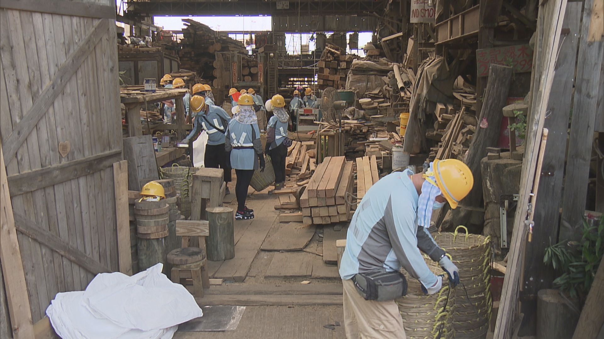 政府圍封志記鎅木廠　負責人冀再予兩周寬限期便搬走木材及機器