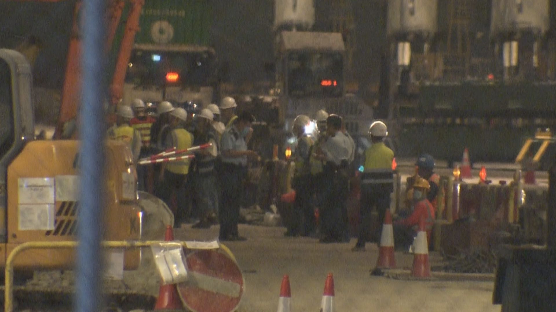 葵涌六號貨櫃碼頭男工遭龍門架吊機輾斃