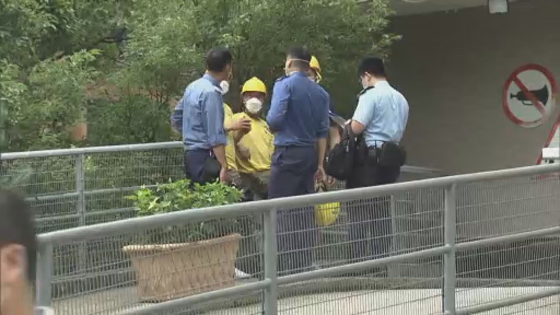 中半山吊船疑鬆脫墮地兩名工人不治