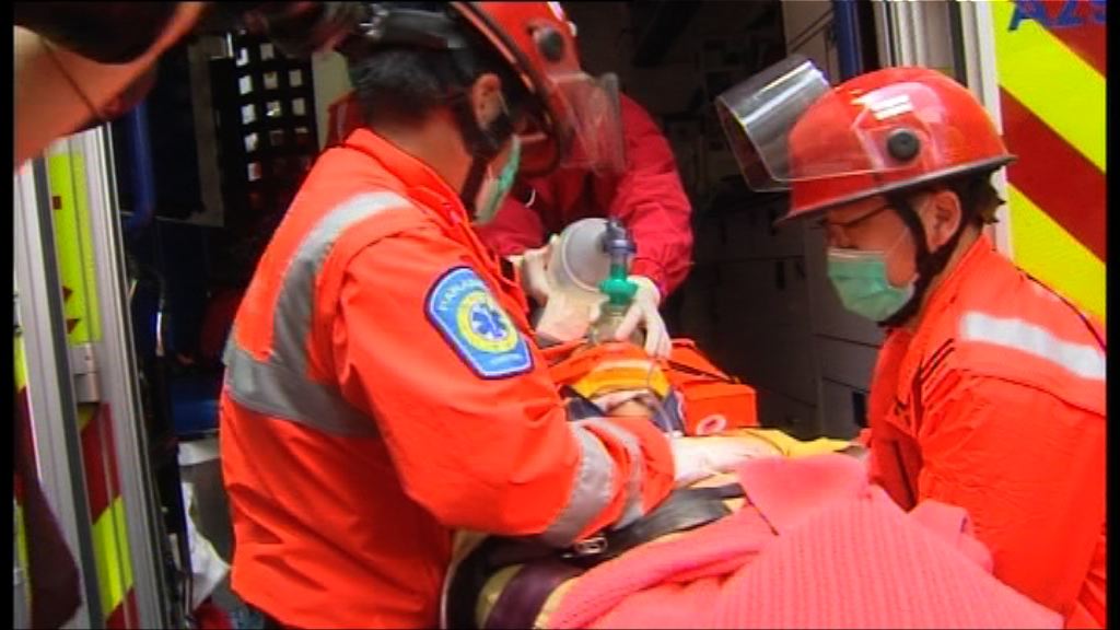 觀塘工人墮垃圾槽受傷昏迷送院