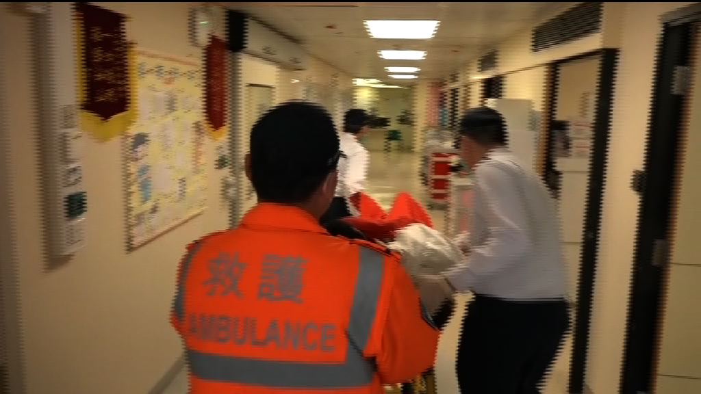 一名男子在北角街頭被斬多刀