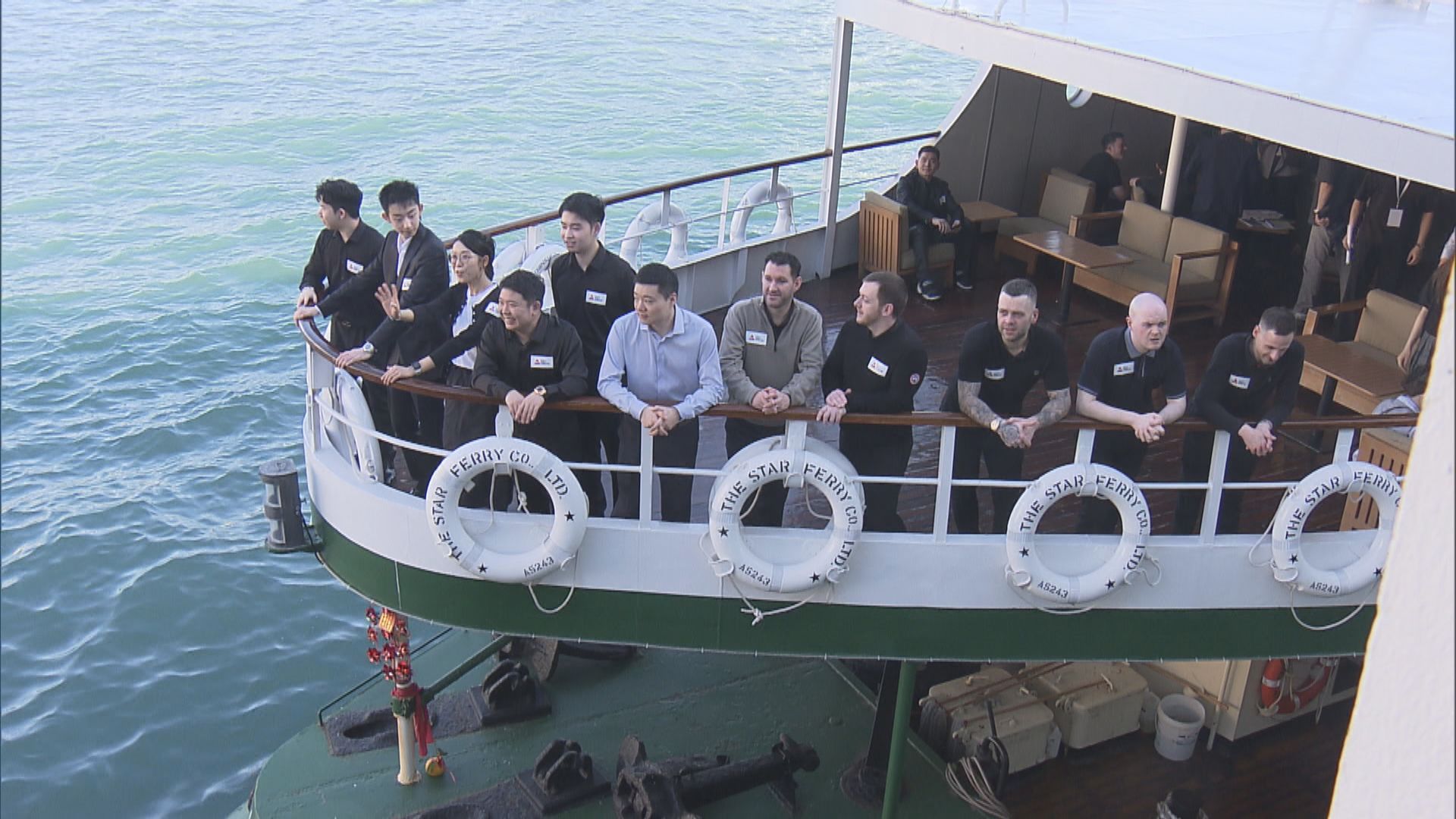 世界格蘭披治桌球大獎賽周二舉行　選手坐渡輪遊覽維港