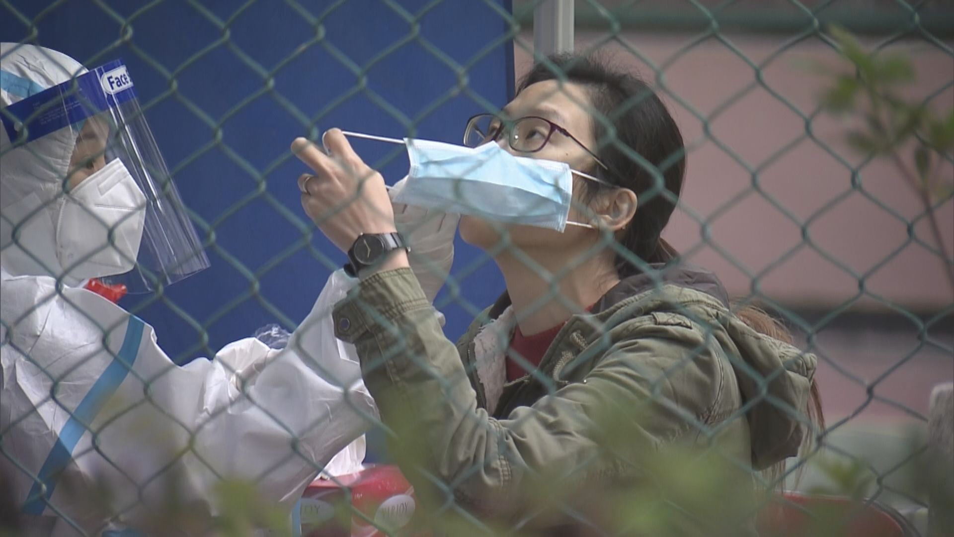 黃大仙東頭邨設臨時採樣亭為居民即時檢測