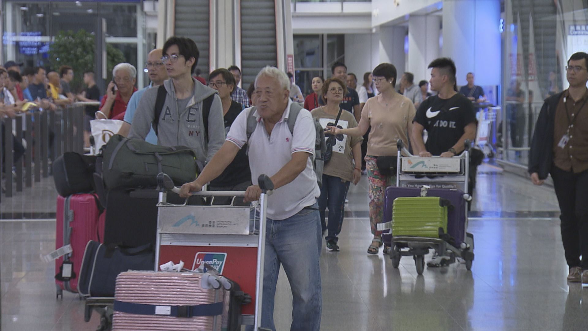 武漢抵港航班乘客必須填寫健康申報表